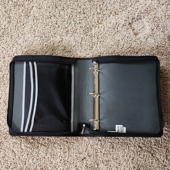 Mead 5 Star Zipper 3 Ring Binder - Picture 4 of 6